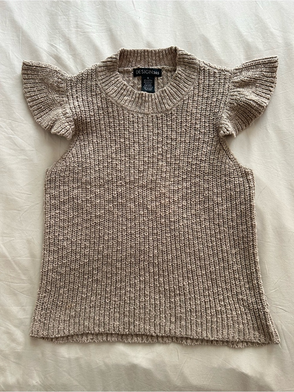 Design 365 cream & tan beige rib knit sweater tank with ruffle flutter sleeves